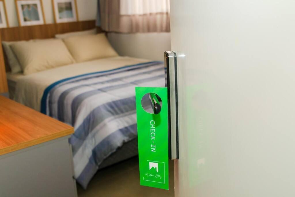 Apartamento Estudio Completo No Agua Verde, 1 Quadra Do Ipo