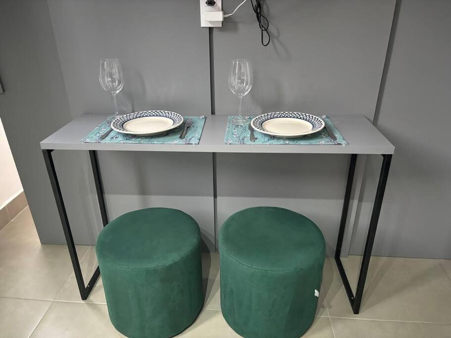Apartamento Estudio Completo No Agua Verde, 1 Quadra Do Ipo Curitiba
